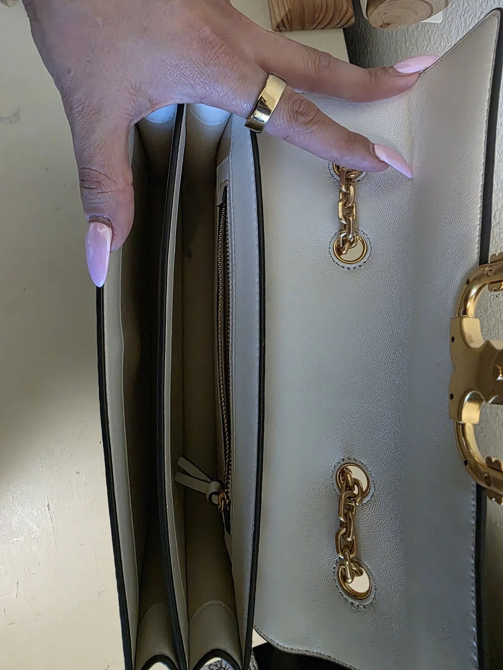 Elegant Gray Snakeskin-Print Embossed Shoulder Bag with Gold Hardware
